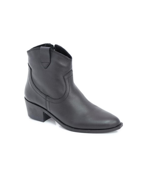 Black solid color women's boots