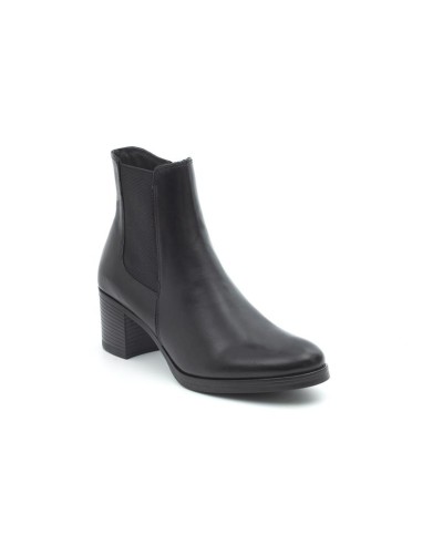 Botines de mujer de piel acabado a mano color negro