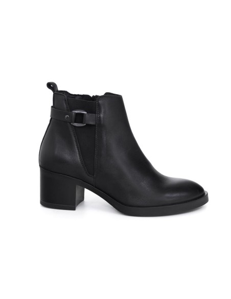 Black leather women's boots