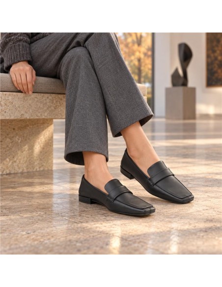 Mocasines de mujer de piel liso color negro