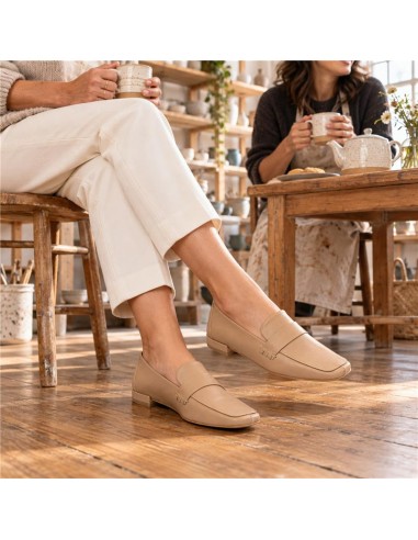 Mocasines de mujer de piel liso color beige