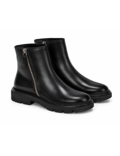 Botín de mujer de piel con hebilla color negro 2
