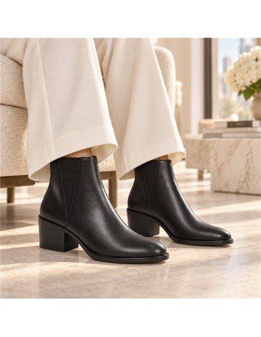 Botines de mujer de piel con hebilla color negro