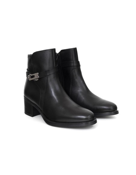 Black leather women's boots