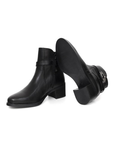 Botines de mujer de piel con aplique metálico color negro