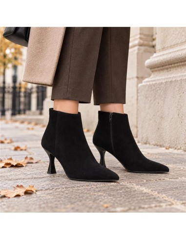 Botines de mujer de ante liso color negro