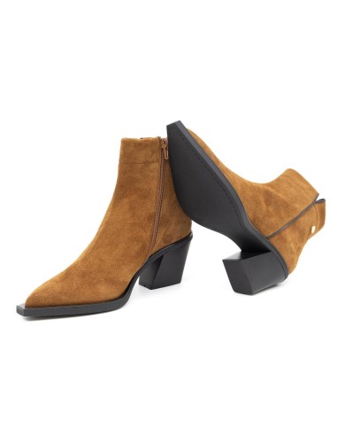 Botines de mujer de ante liso color cuero