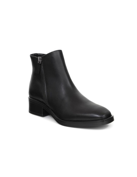 Botines de mujer de piel acabado a mano color negro