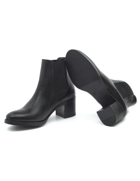Black leather women's boots