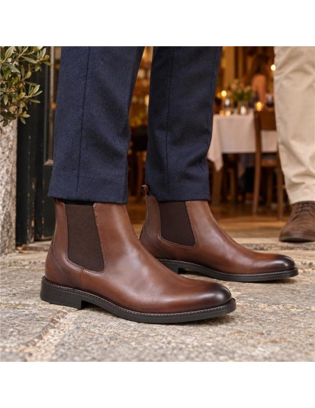 Light Brown leather chelsea boots