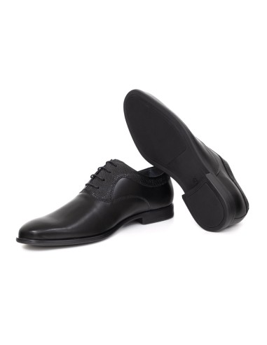 Black leather Oxford