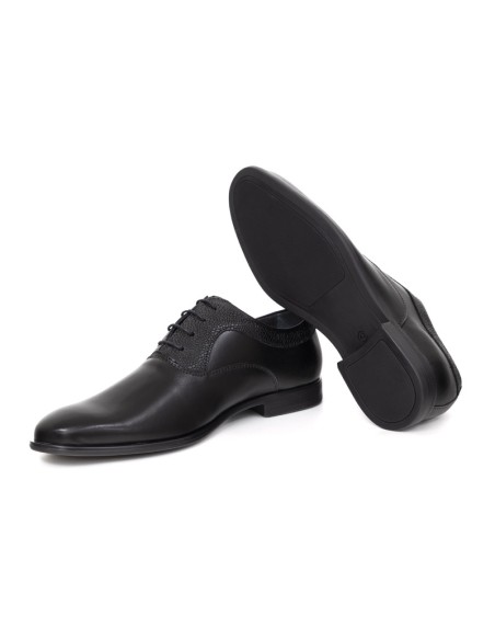 Black leather Oxford
