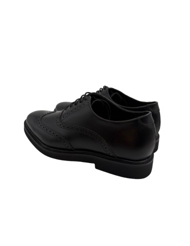 Black leather Oxford