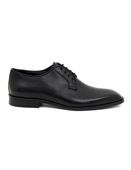 Derby de piel de costura vuelta color negro