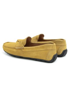 Mocasín de ante con antifaz color mostaza 2