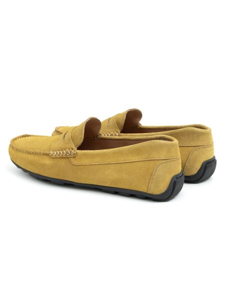 Mocasín de ante con antifaz color mostaza