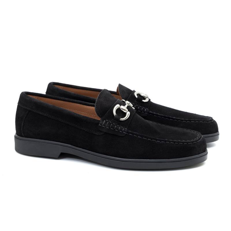 Mocasín de ante con aplique metálico color negro CR-24004-NEGRO