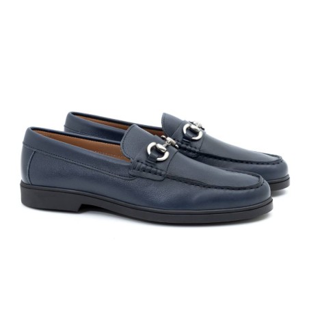 Mocasín de piel con aplique metálico color azul CR-24006-MARINO